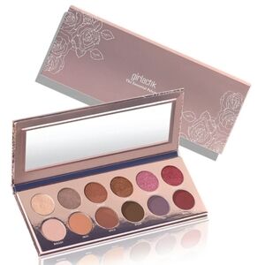 Girlactik Essential Eyeshadow Palette
